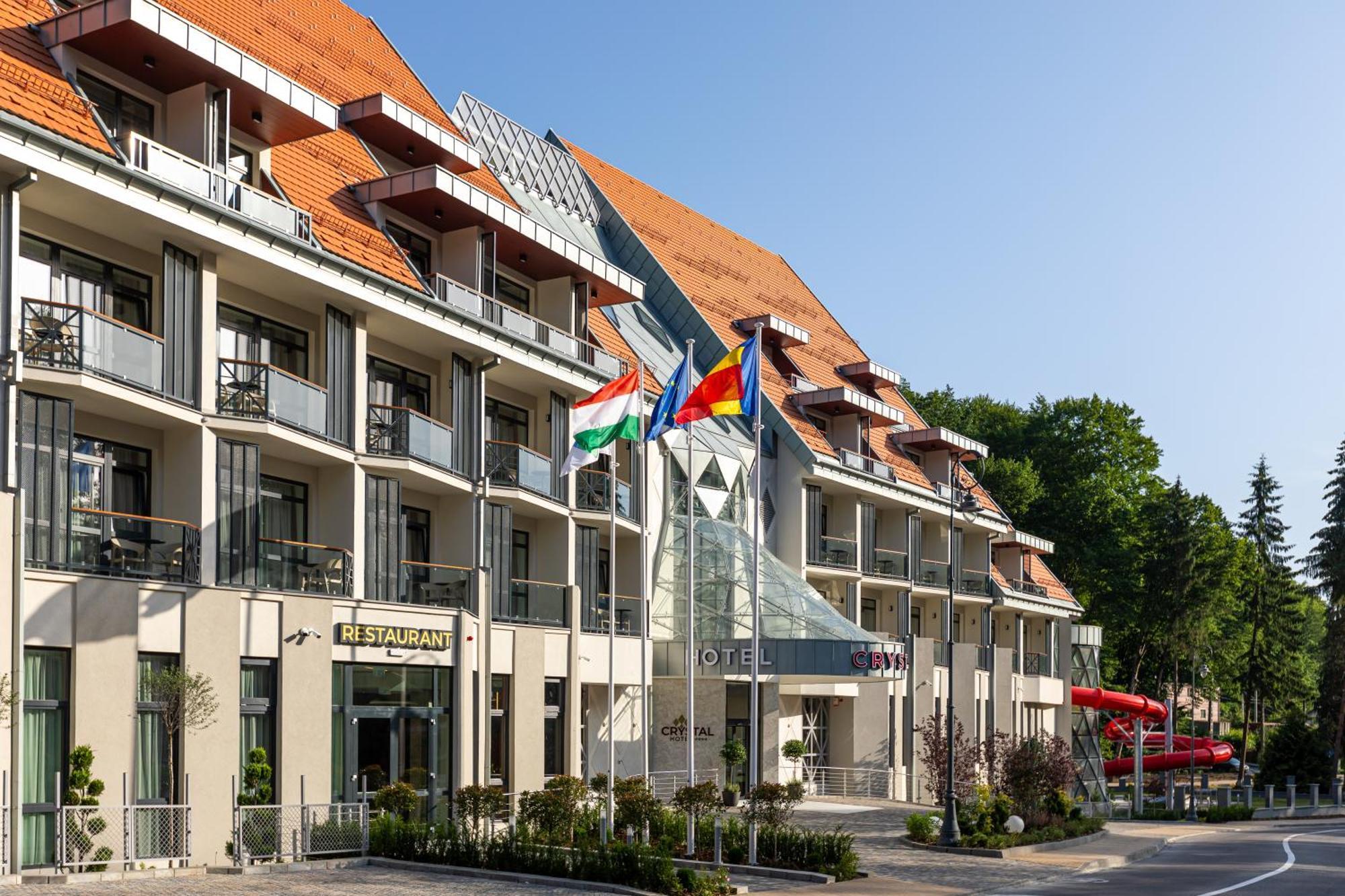 Hotel Crystal Wellness & Spa Superior ソバタ エクステリア 写真