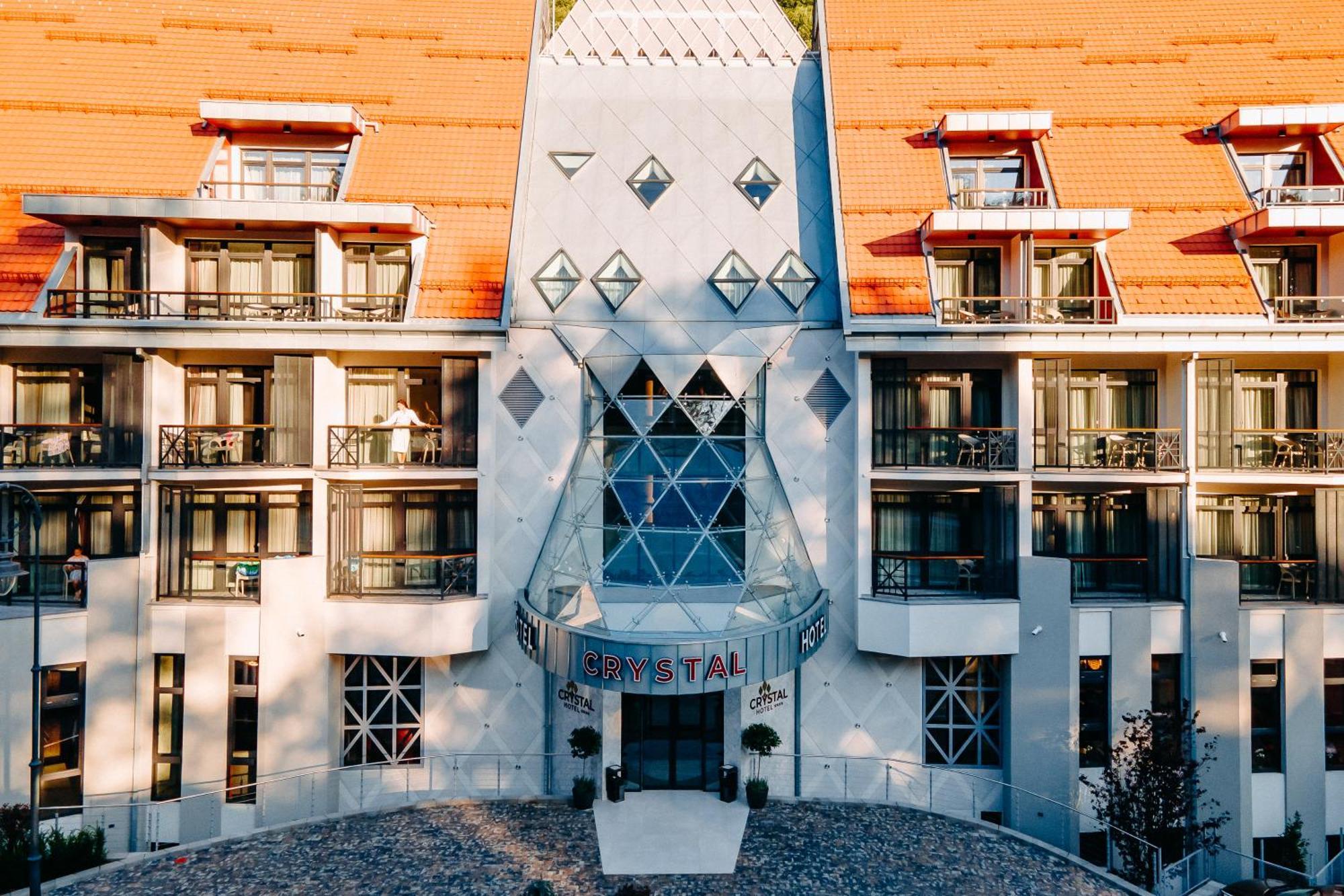 Hotel Crystal Wellness & Spa Superior ソバタ エクステリア 写真