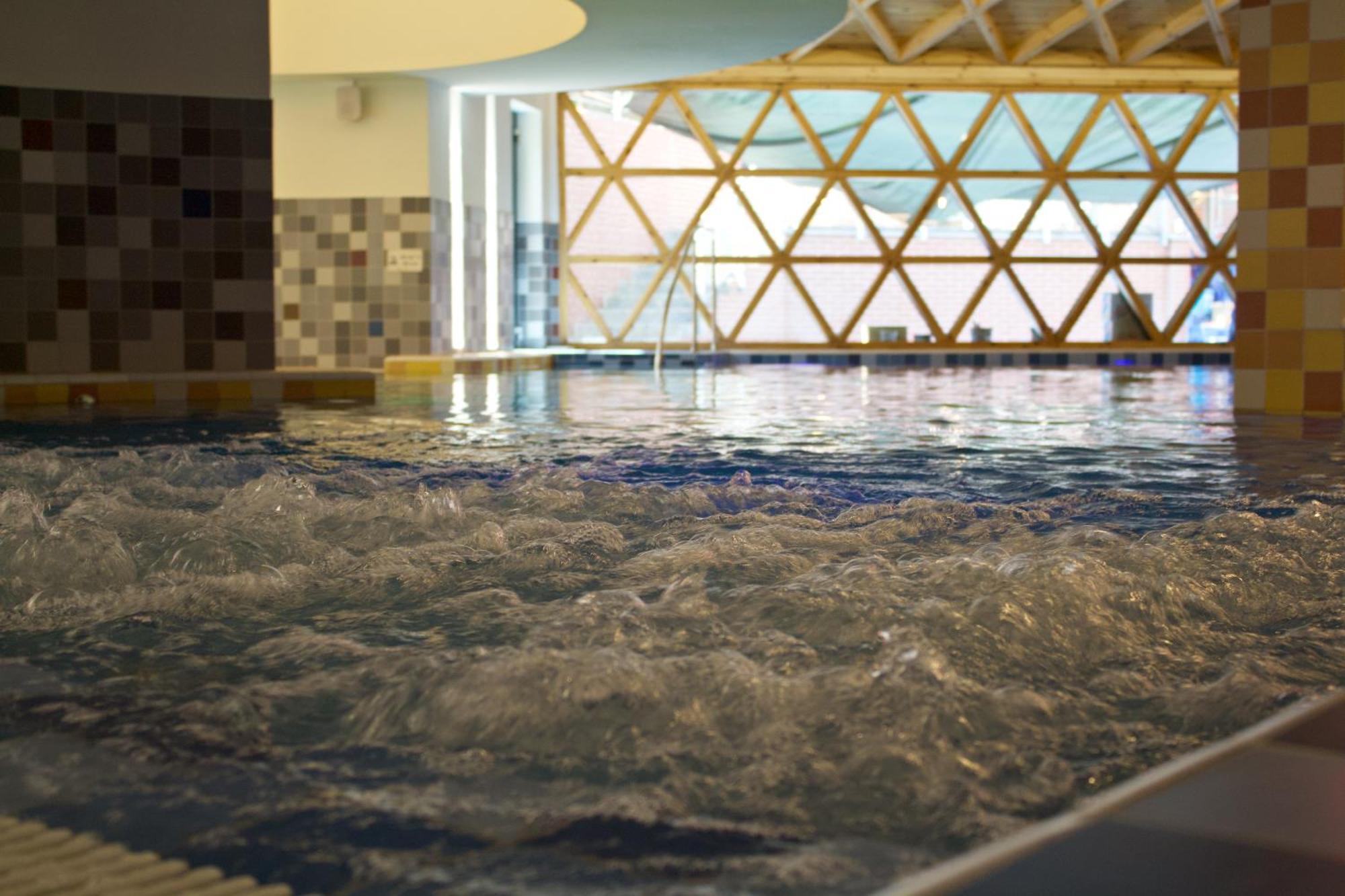 Hotel Crystal Wellness & Spa Superior ソバタ エクステリア 写真