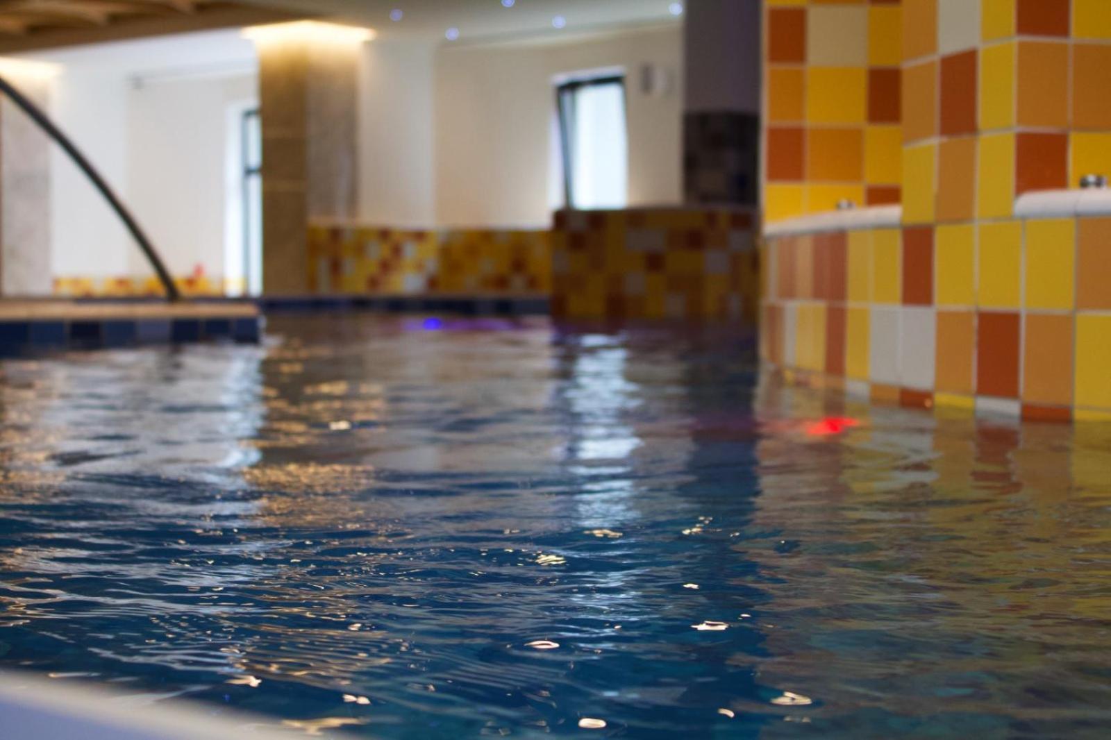 Hotel Crystal Wellness & Spa Superior ソバタ エクステリア 写真