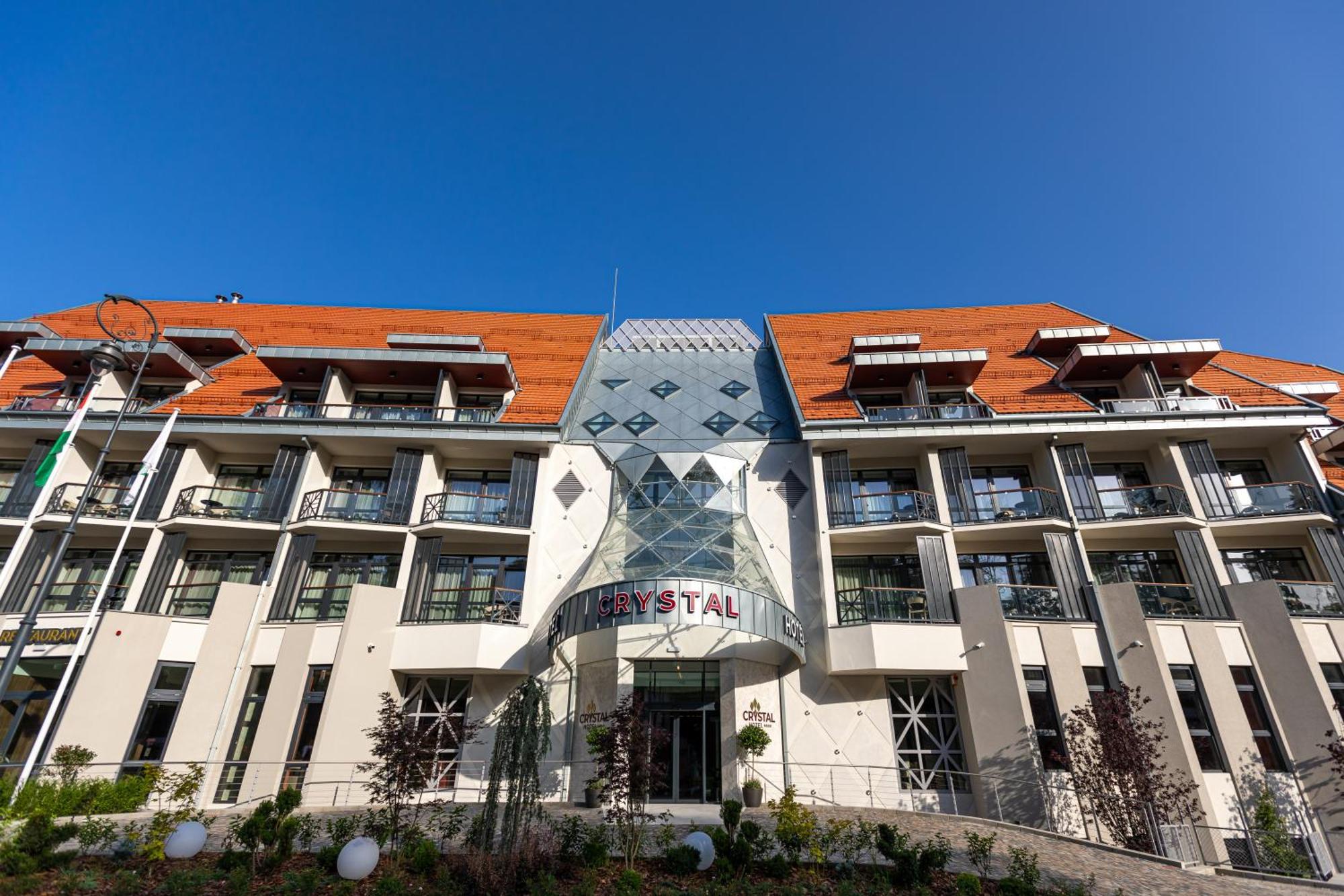 Hotel Crystal Wellness & Spa Superior ソバタ エクステリア 写真