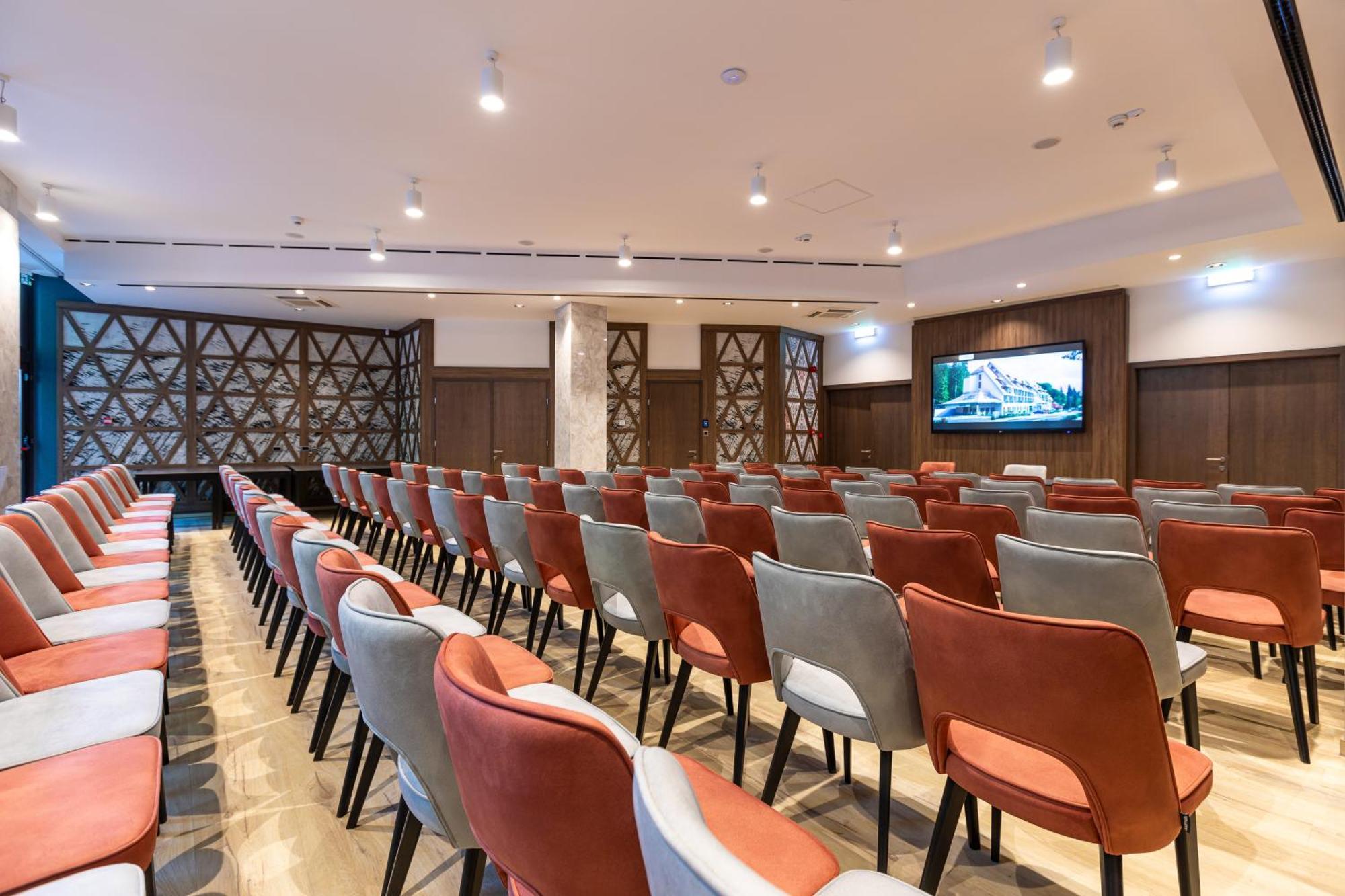 Hotel Crystal Wellness & Spa Superior ソバタ エクステリア 写真