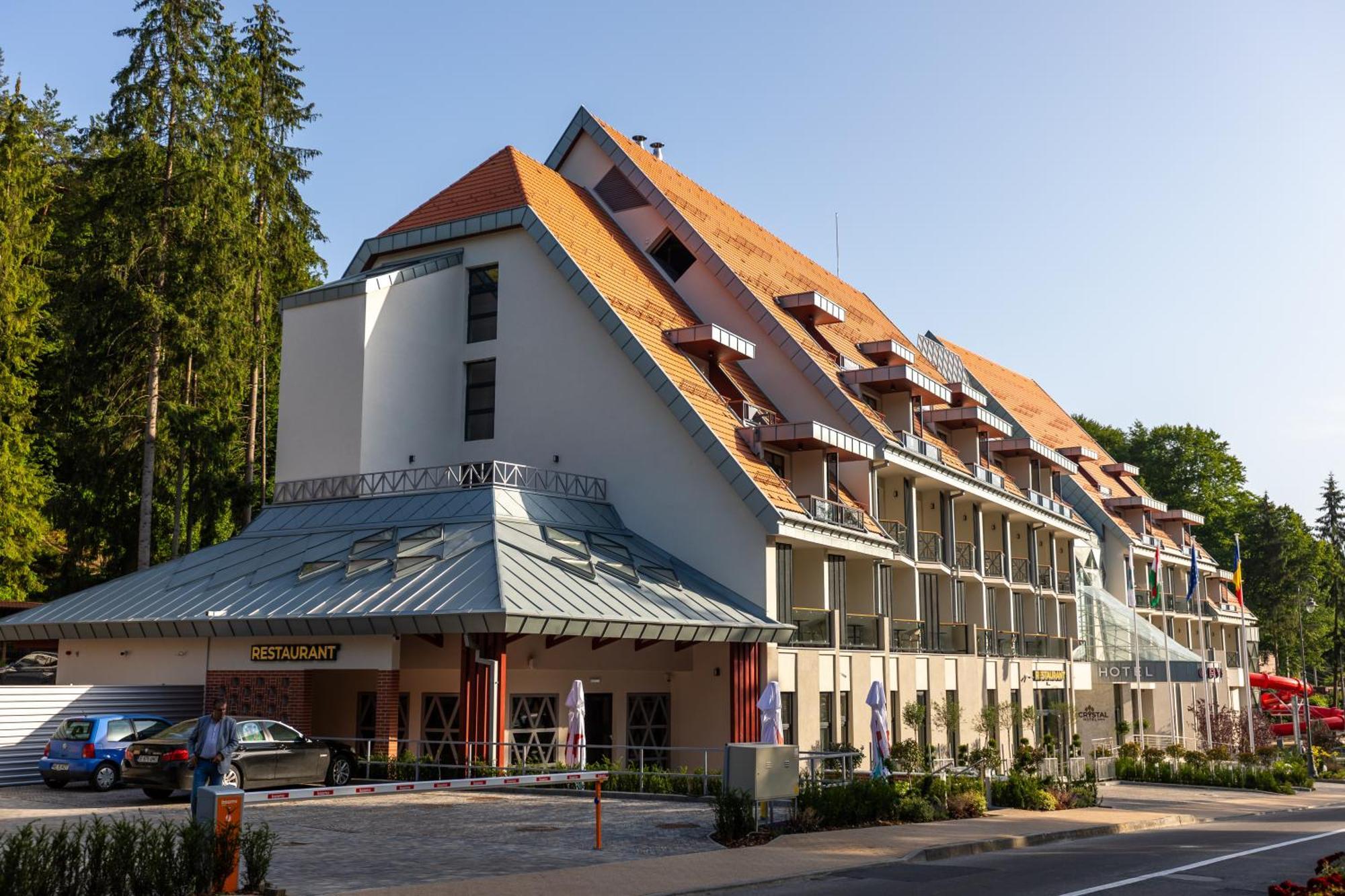 Hotel Crystal Wellness & Spa Superior ソバタ エクステリア 写真